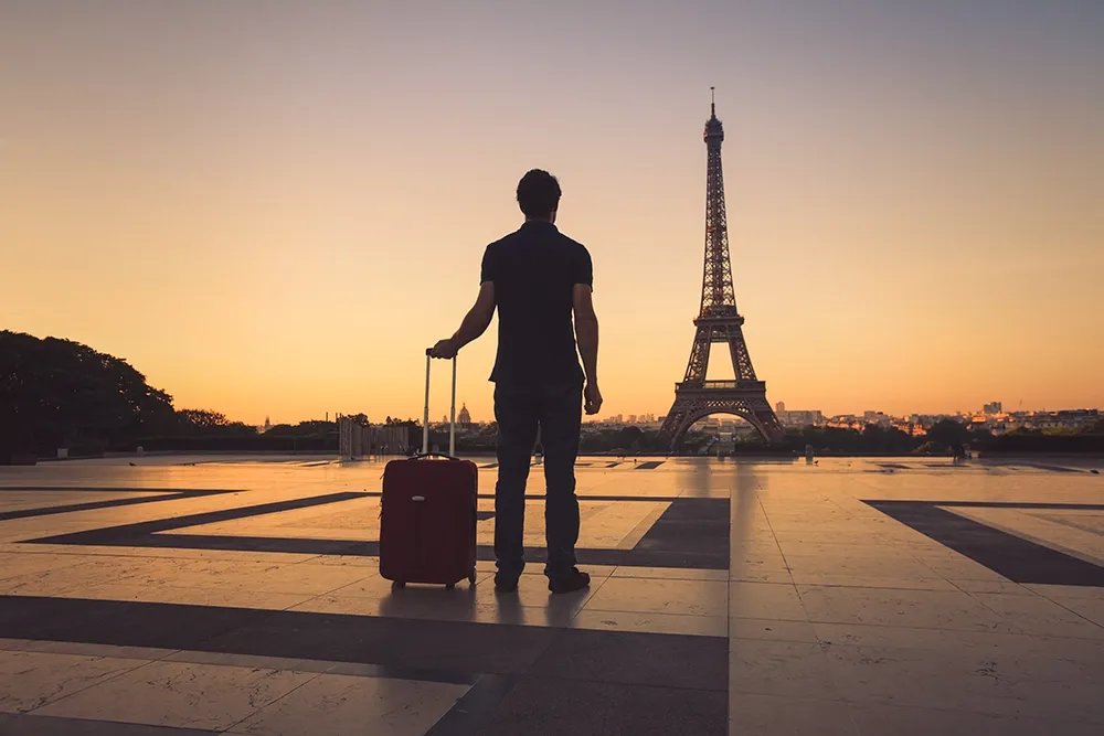 Planning to move abroad next year? Learn about visa requirements, financial planning, cultural differences, and healthcare considerations. Whether it's for work, study, or a change of scenery, these tips will prepare you for a smooth transition to a new country in 2024. 